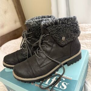 Cliffs by White Mountain Women's Combat Boots